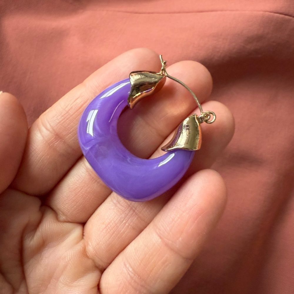Lavender Jade Style Hoop Earrings with Gold Details Business Casual Boho Chic - Picture 4 of 5